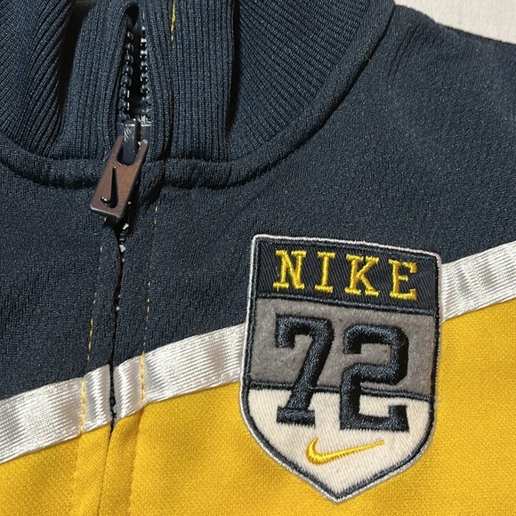 18M Nike track jacket - Picture 2 of 4